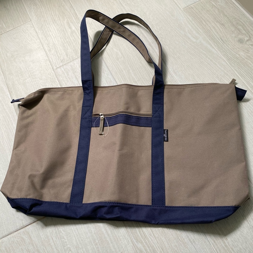 Samsonite travel bag